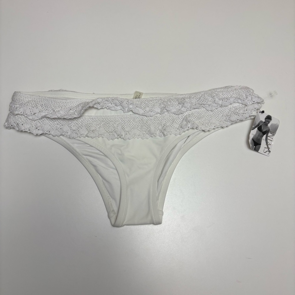 NWT Victoria’s Secret Swim Crochet White Lace Lined Bikini Bottom size Medium